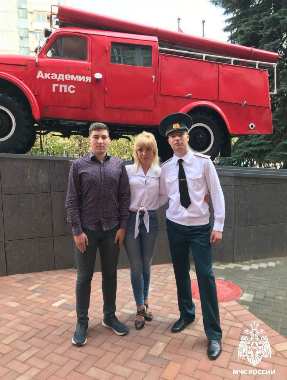 #ЛицаМЧС. «Хотелось разобраться, почему возник тот или иной пожар» Сегодня в этой рубрике мы познакомимся со старшим инженером сектора исследовательских и испытательных работ в области пожарной безопасности Испытательной... #ЛицаМЧС. «Хотелось разобраться, почему возник тот или иной пожар» Сегодня в этой рубрике мы познакомимся со старшим инженером сектора исследовательских и испытательных работ в области пожарной безопасности Испытательной...