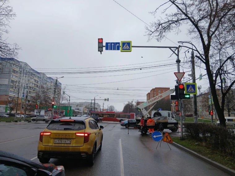 В Туле на перекрестке улиц Кирова и Ложевой скорректировали разметку