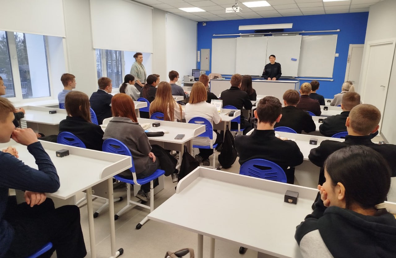 В Воловском районе сотрудник полиции провела профилактическое занятие на тему ответственности за совершение преступлений экстремистского и террористического характера, с использованием сети Интернет В Воловском районе сотрудник полиции провела профилактическое занятие на тему ответственности за совершение преступлений экстремистского и террористического характера, с использованием сети Интернет