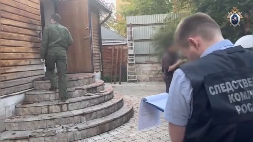 Тульского предпринимателя попытались убить, закрепив гранату на двери его дома