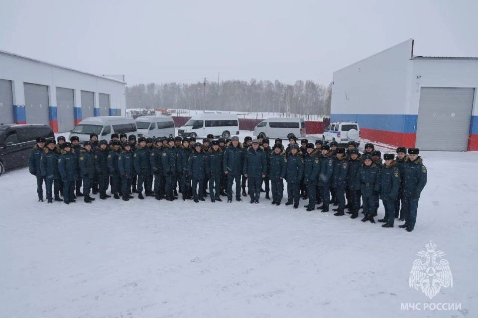 Глава МЧС России оценил оснащенность Сибирского спасательного центра и обсудил с полпредом в СФО и губернатором Новосибирской области вопросы безопасности