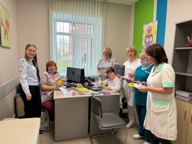 В целях профилактики дорожно-транспортных происшествий с участием пеших участников дорожного движения в зимний период инспектор по пропаганде БДД отделения Госавтоинспекции МО МВД России «Суворовский» Тульской области...