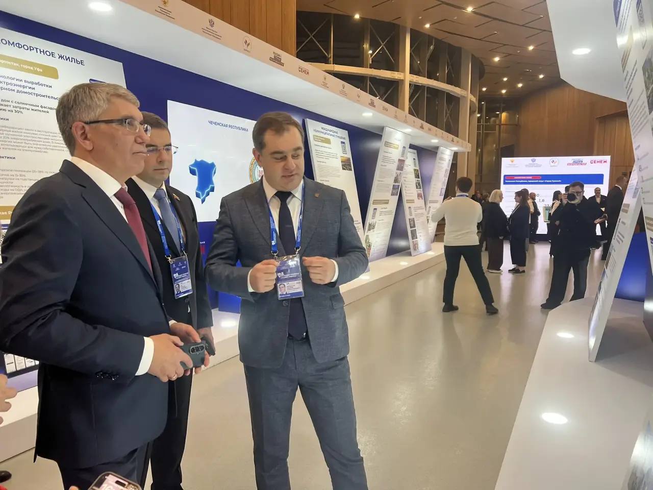 В рамках работы Форума-выставки муниципальных практик «БОЛЬШИЕ РЕШЕНИЯ МАЛОЙ РОДИНЫ» организована экспозиция с интерактивными стендами В рамках работы Форума-выставки муниципальных практик «БОЛЬШИЕ РЕШЕНИЯ МАЛОЙ РОДИНЫ» организована экспозиция с интерактивными стендами