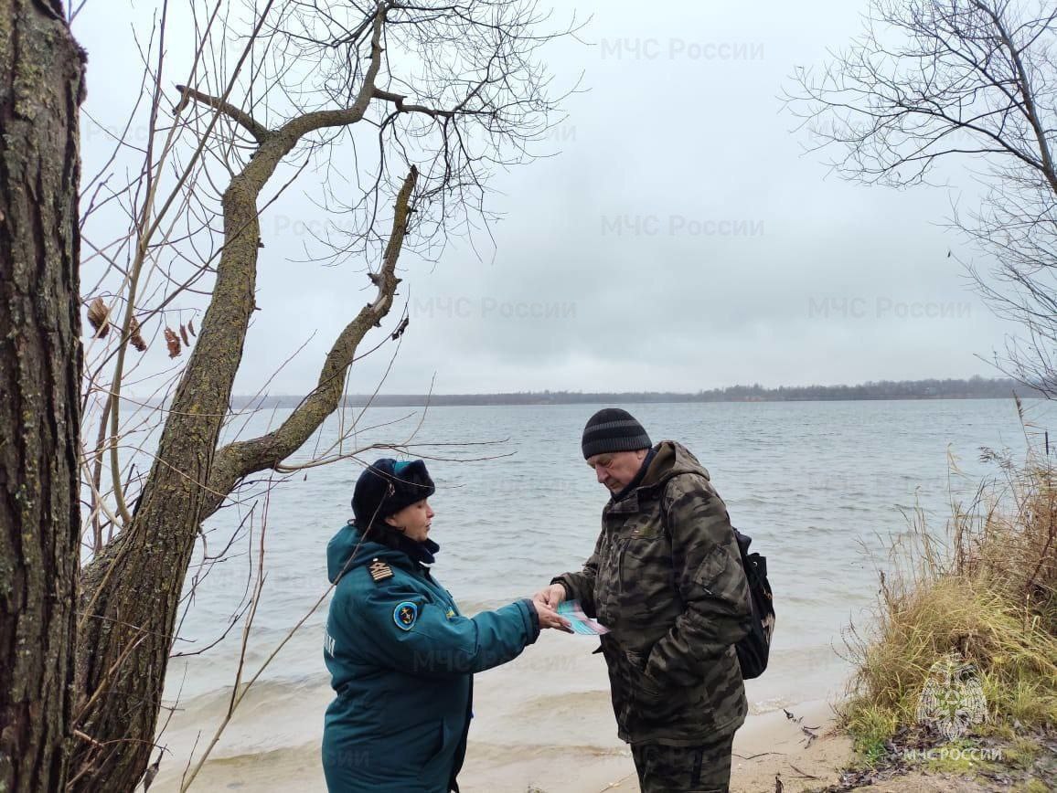 В выходные дни на водных объектах усиливается профилактическая работа среди населения В выходные дни на водных объектах усиливается профилактическая работа среди населения