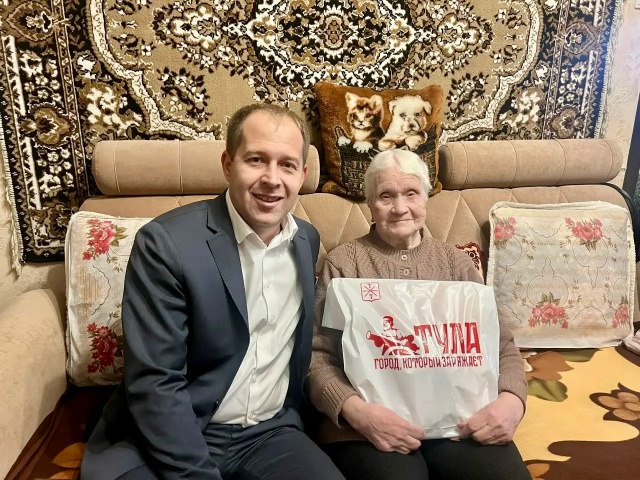 Депутаты Тульской городской Думы навестили ветеранов Великой Отечественной войны Депутаты Тульской городской Думы навестили ветеранов Великой Отечественной войны