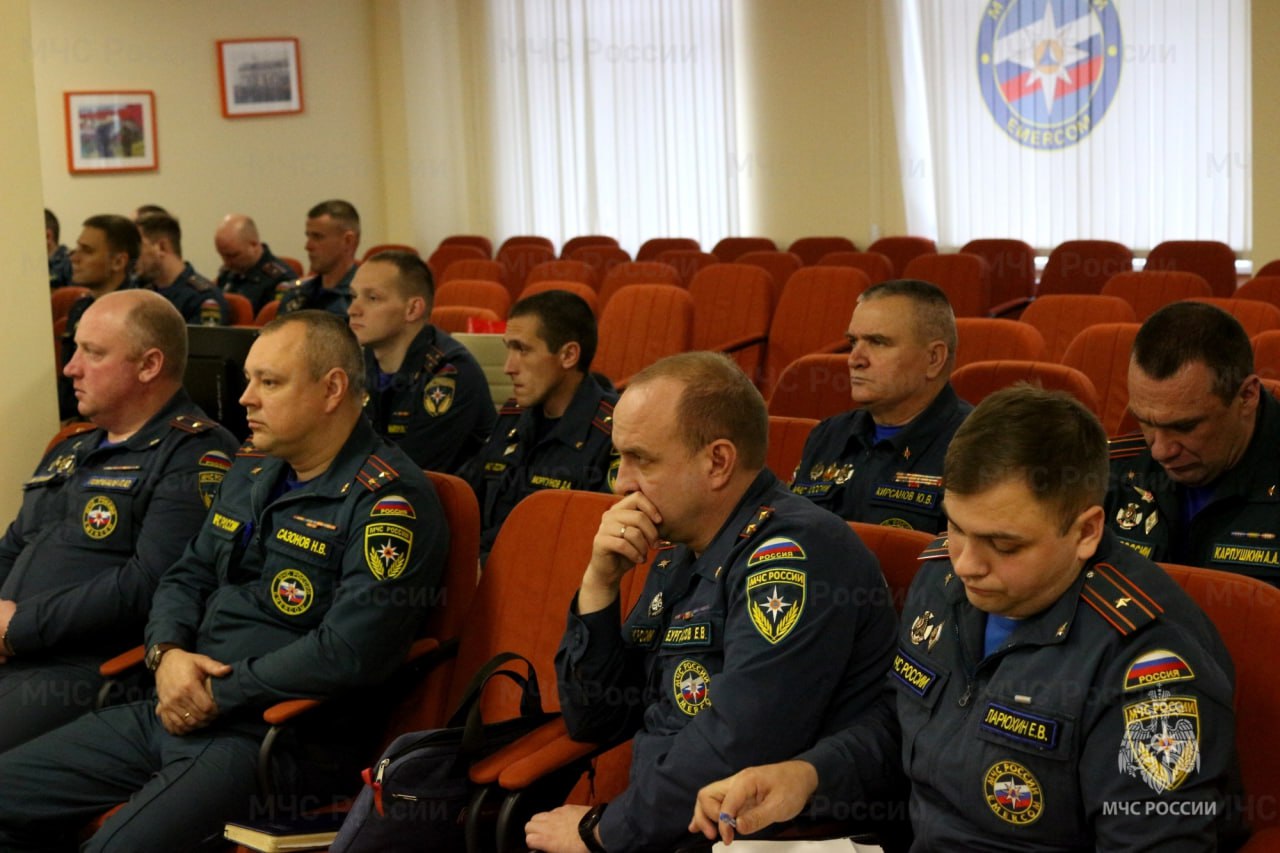 В региональном спасательном ведомстве прошли занятия школы оперативного мастерства В региональном спасательном ведомстве прошли занятия школы оперативного мастерства