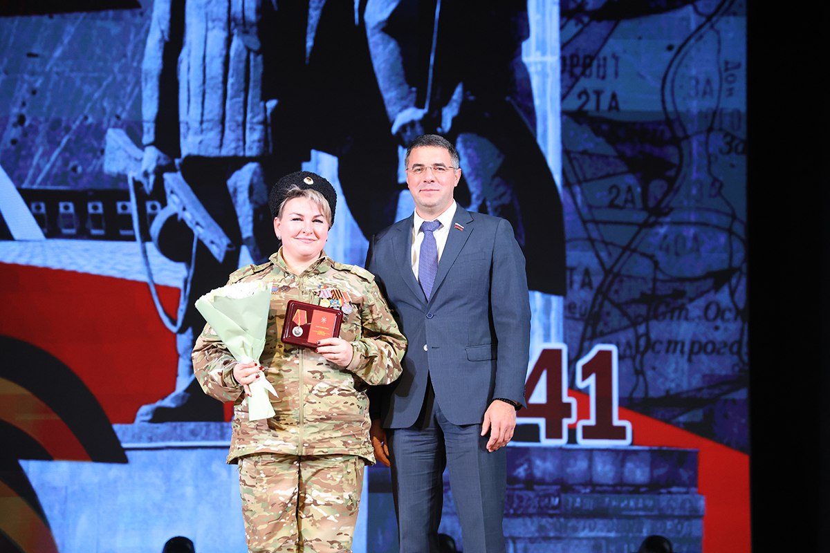 Алексей Эрк поздравил туляков с 84-й годовщиной обороны Тулы Алексей Эрк поздравил туляков с 84-й годовщиной обороны Тулы