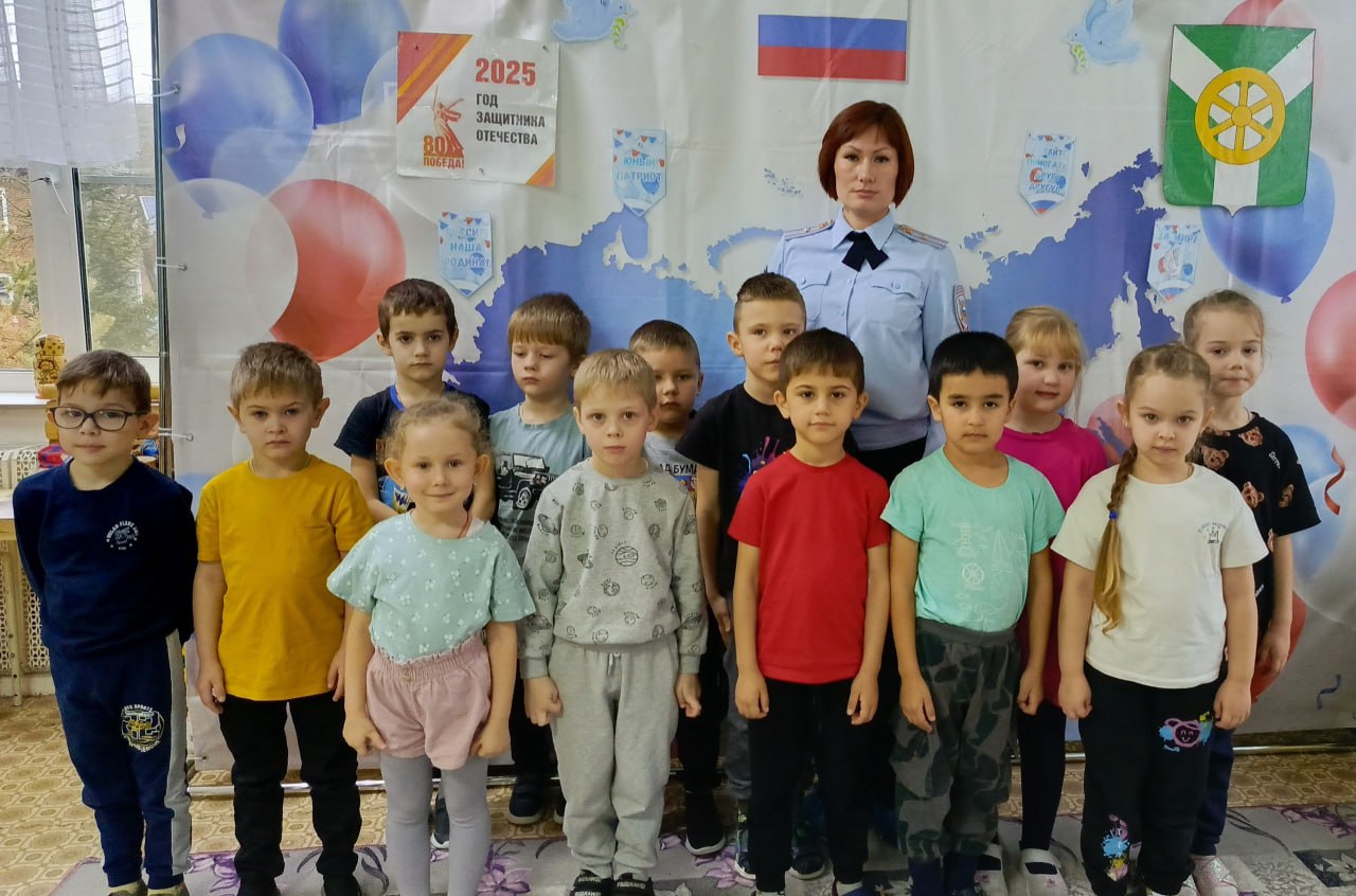 В Узловском районе сотрудником полиции проведена профилактическая беседа в рамках акции «16 дней против насилия», направленная на борьбу с домашним насилием