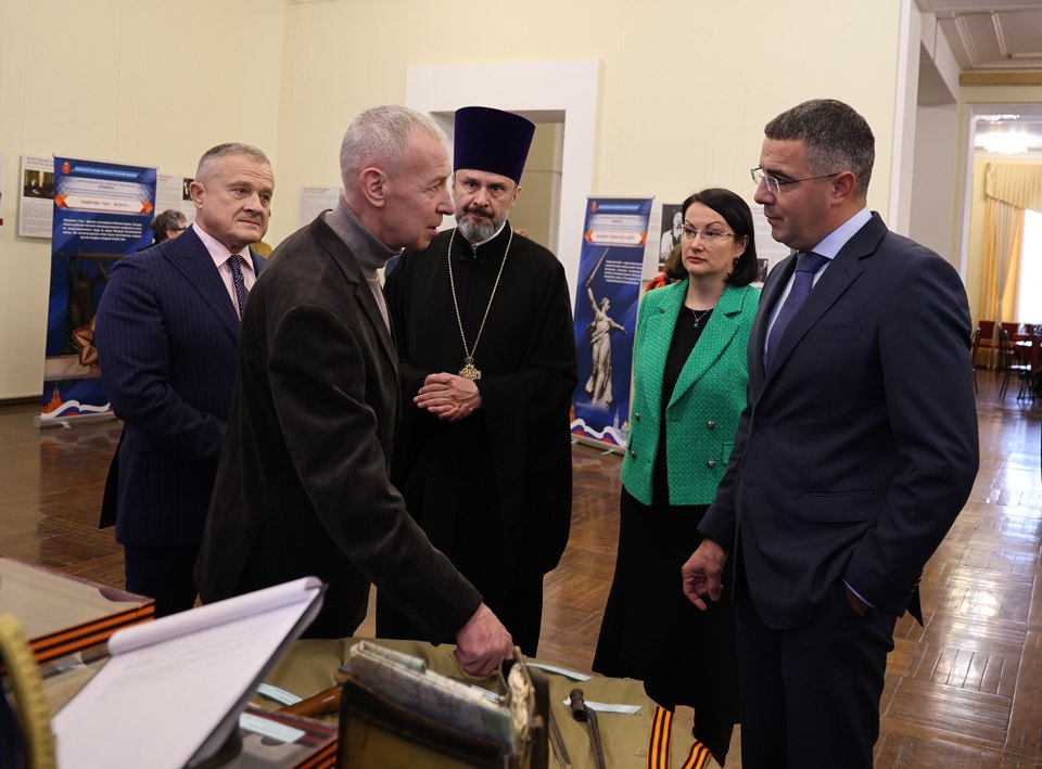 Алексей Эрк и депутаты гордумы приняли участие в ХХ областных Рождественских образовательных чтениях Алексей Эрк и депутаты гордумы приняли участие в ХХ областных Рождественских образовательных чтениях