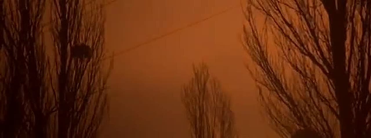 На видео — удары по промышленному объекту в Новомосковске Днепропетровской области