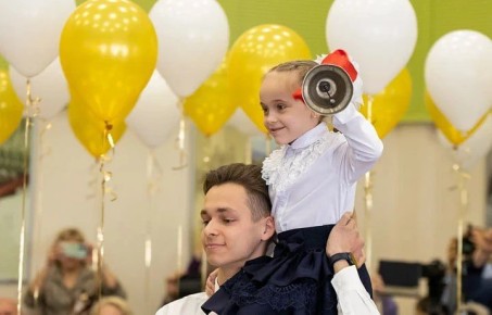 В Минпросвещения России назвали даты проведения в 2026 году единых последних звонков и выпускных в школах страны