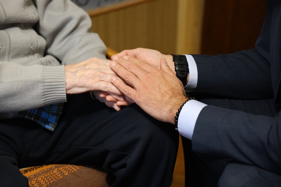 Алексей Эрк навестил участника Великой Отечественной войны, Почетного гражданина Тульской области и города-героя Тулы Василия Марковича Мирошниченко Алексей Эрк навестил участника Великой Отечественной войны, Почетного гражданина Тульской области и города-героя Тулы Василия Марковича Мирошниченко