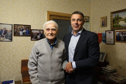 Алексей Эрк навестил участника Великой Отечественной войны, Почетного гражданина Тульской области и города-героя Тулы Василия Марковича Мирошниченко