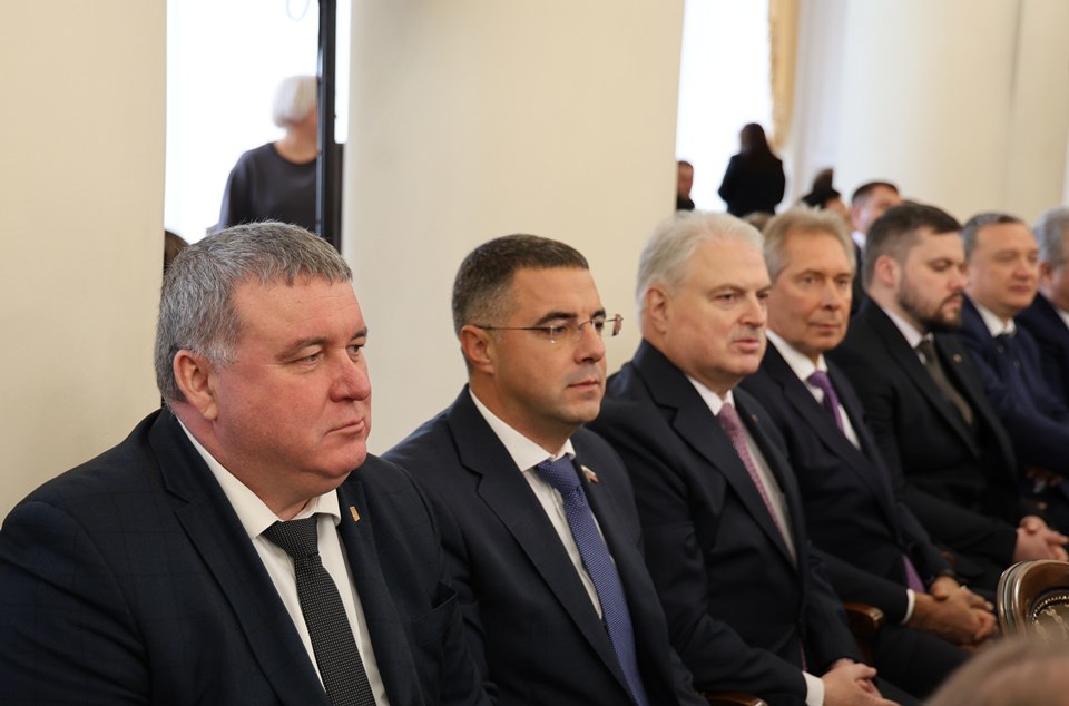 В Туле состоялось торжественное мероприятие ко Дню Конституции РФ В Туле состоялось торжественное мероприятие ко Дню Конституции РФ