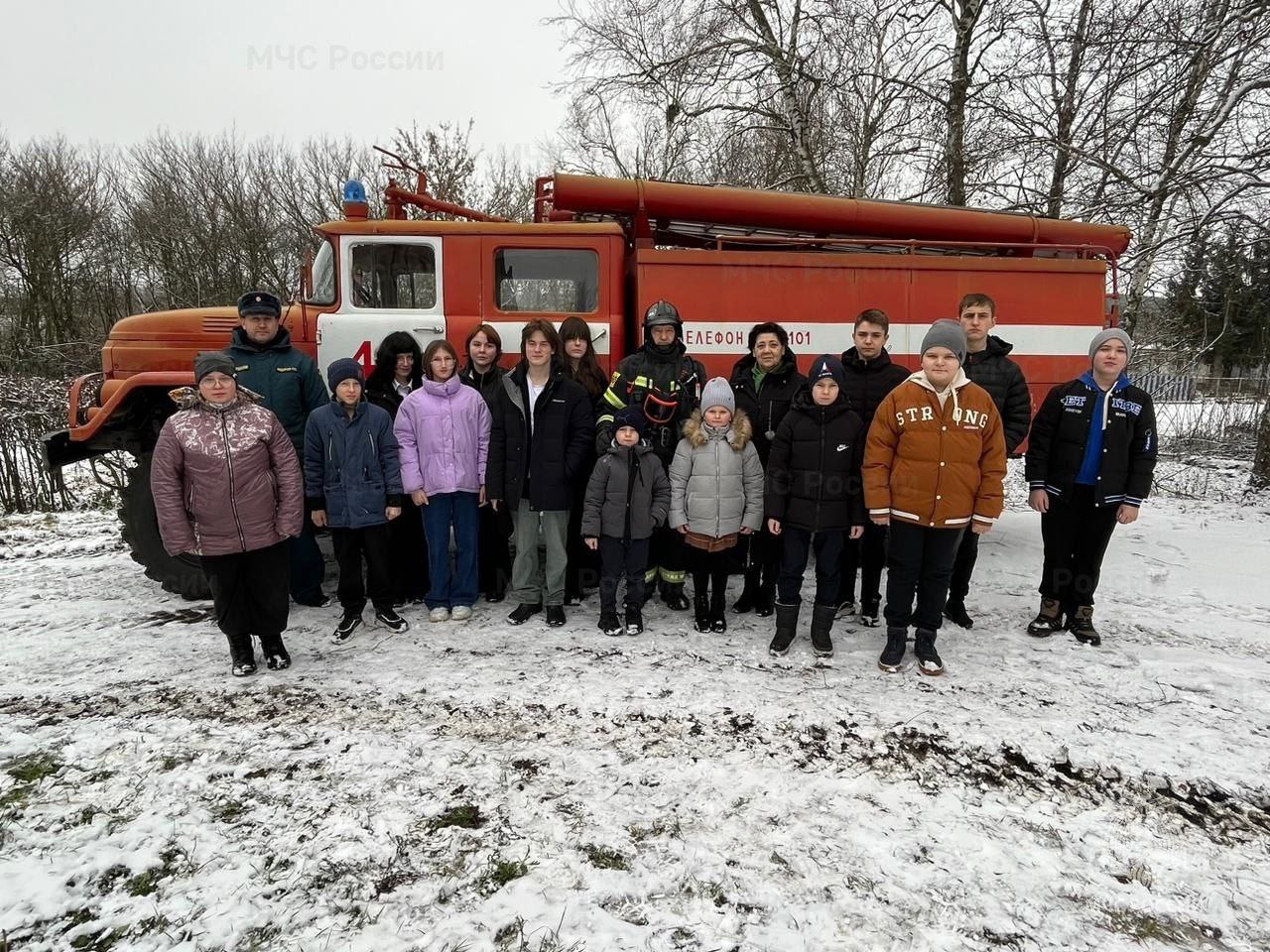 В одной из школ Воловского района прошли пожарно-тактические учения В одной из школ Воловского района прошли пожарно-тактические учения