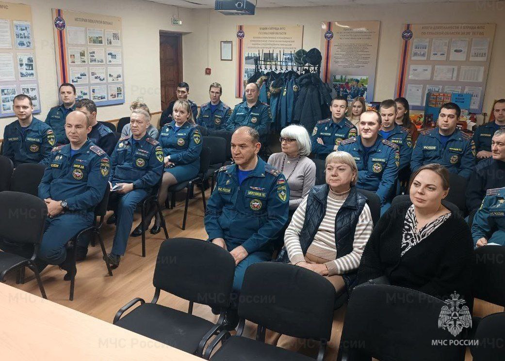 Спасатели провели литературный вечер, посвященный творчеству Сергея Есенина Спасатели провели литературный вечер, посвященный творчеству Сергея Есенина