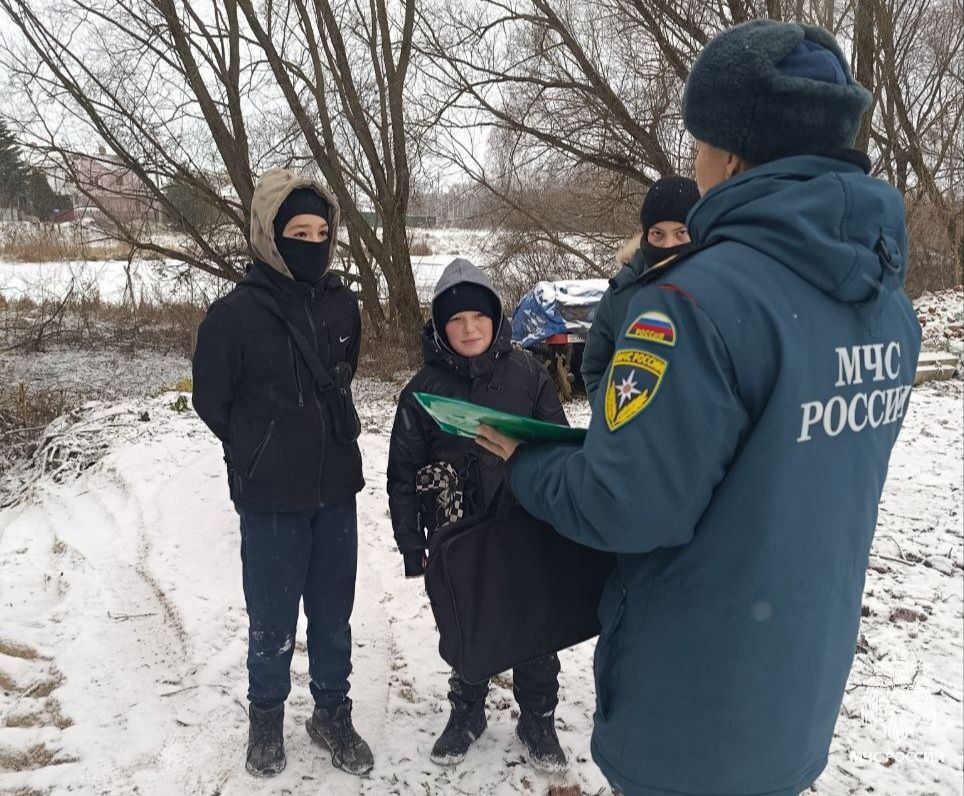 О средствах спасения на воде и безопасном нахождении у водоема напомнили населению инспекторы ГИМС МЧС России О средствах спасения на воде и безопасном нахождении у водоема напомнили населению инспекторы ГИМС МЧС России