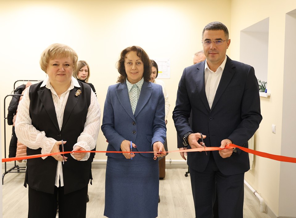 Глава города Тулы Алексей Эрк и депутат Тульской городской Думы, руководитель центра «Герой 71» Елена Шмелева приняли участие в церемонии открытия центра медиации