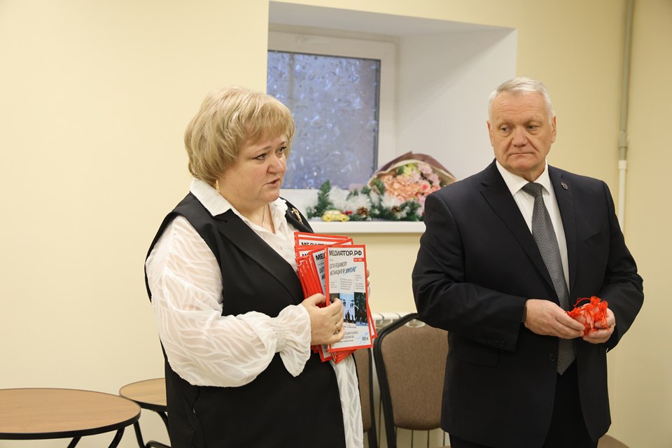 Глава города Тулы Алексей Эрк и депутат Тульской городской Думы, руководитель центра «Герой 71» Елена Шмелева приняли участие в церемонии открытия центра медиации Глава города Тулы Алексей Эрк и депутат Тульской городской Думы, руководитель центра «Герой 71» Елена Шмелева приняли участие в церемонии открытия центра медиации