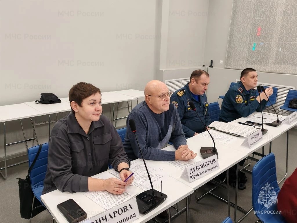 О пожарной безопасности и безопасности на водоёмах рассказали родителям со всего региона специалисты МЧС России О пожарной безопасности и безопасности на водоёмах рассказали родителям со всего региона специалисты МЧС России