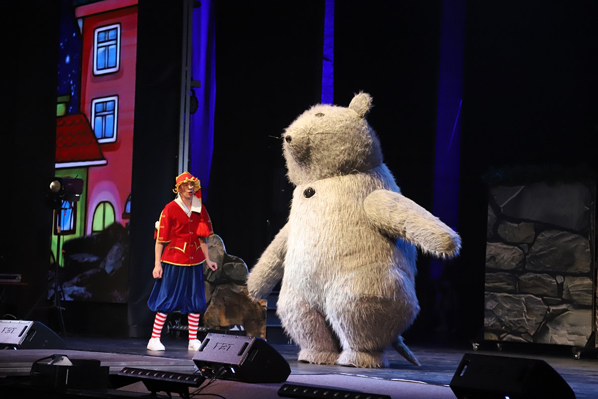 В Городском концертном зале состоялось открытие Елки Главы города Тулы В Городском концертном зале состоялось открытие Елки Главы города Тулы