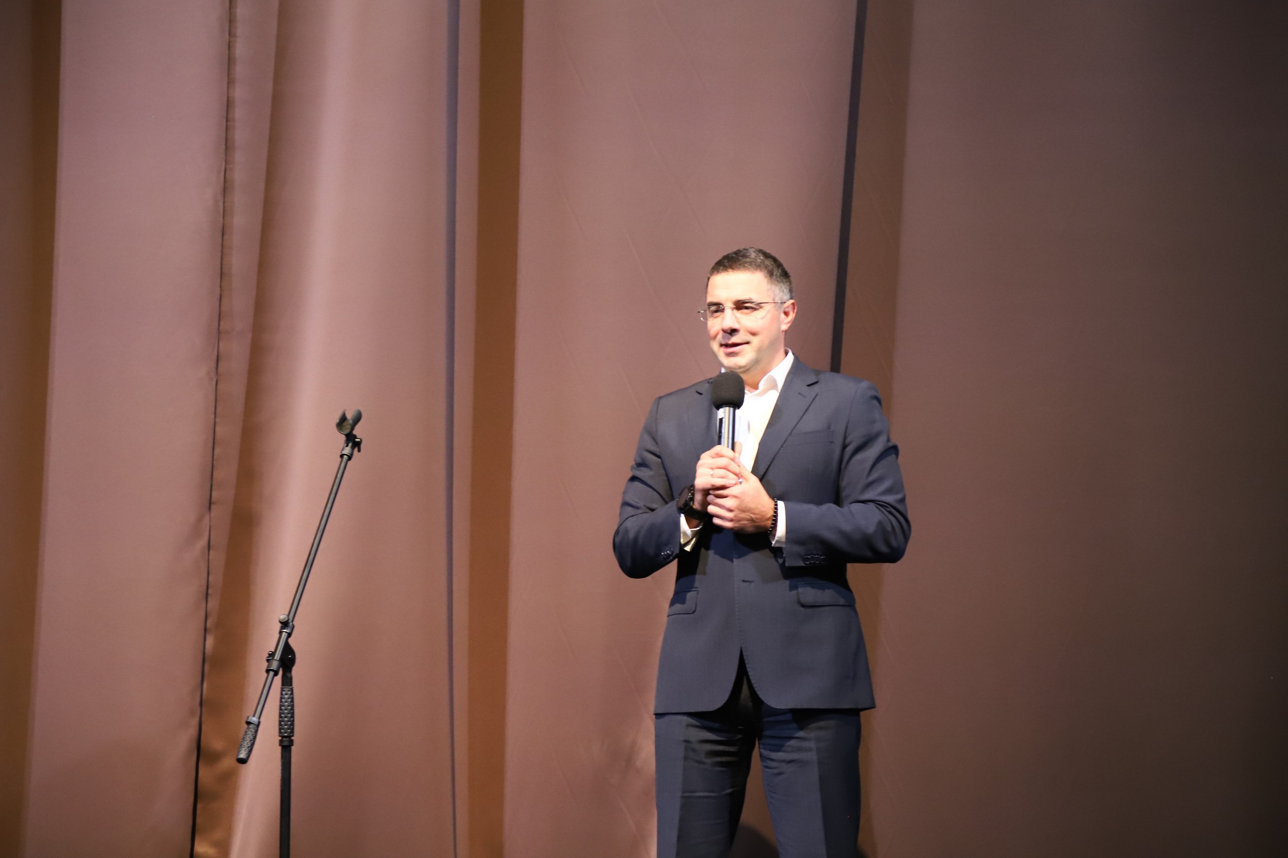 В Городском концертном зале состоялось открытие Елки Главы города Тулы В Городском концертном зале состоялось открытие Елки Главы города Тулы