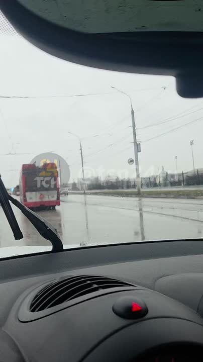 На Зареченском мосту в Туле образовалась пробка из троллейбусов