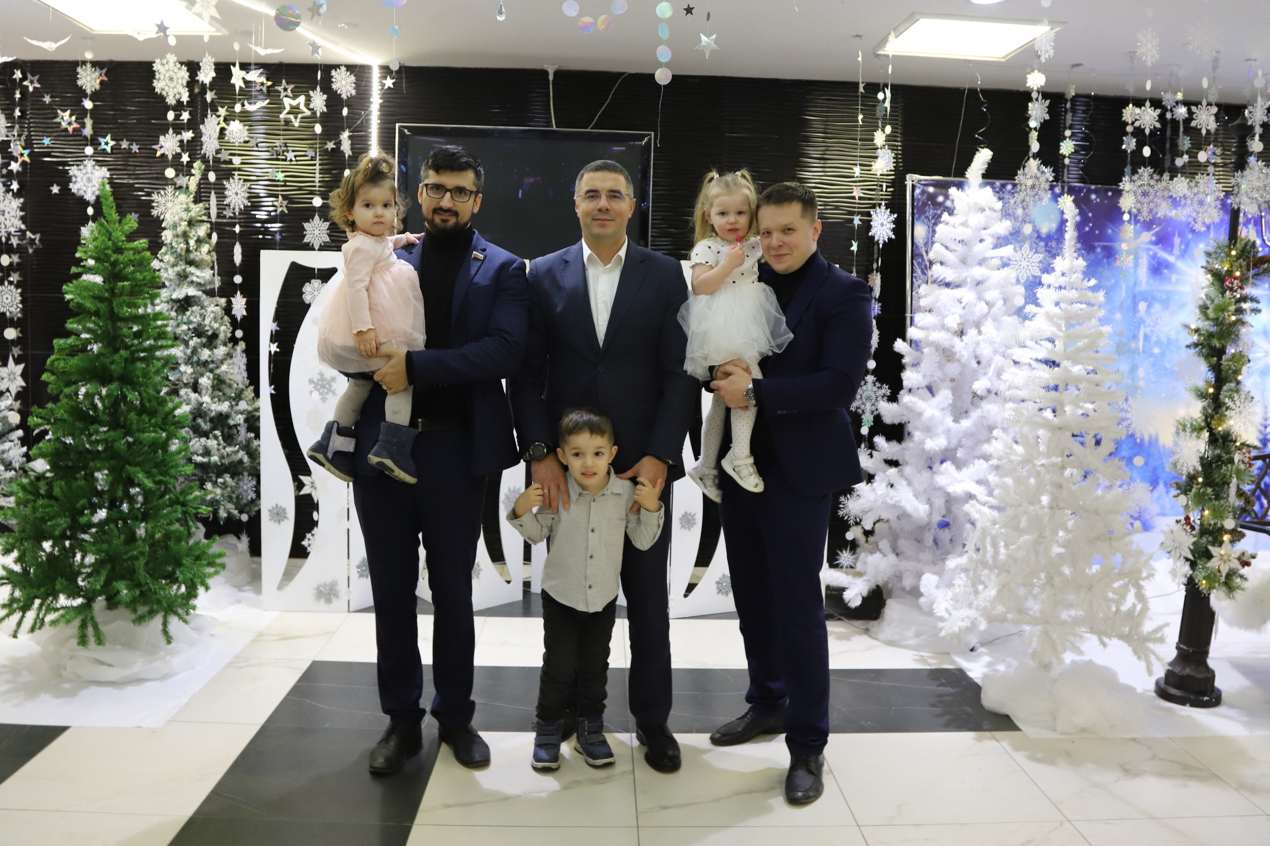 В Городском концертном зале состоялось открытие Елки Главы города Тулы В Городском концертном зале состоялось открытие Елки Главы города Тулы