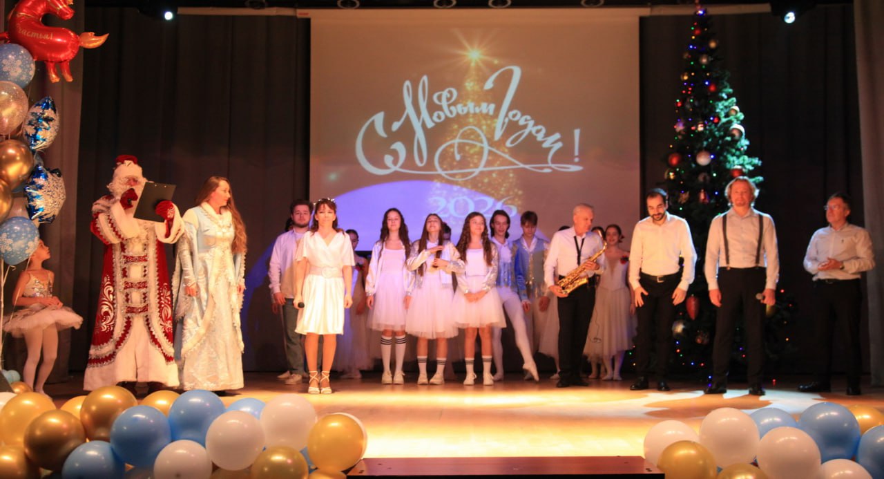 В УМВД России по Тульской области состоялся праздничный новогодний концерт В УМВД России по Тульской области состоялся праздничный новогодний концерт