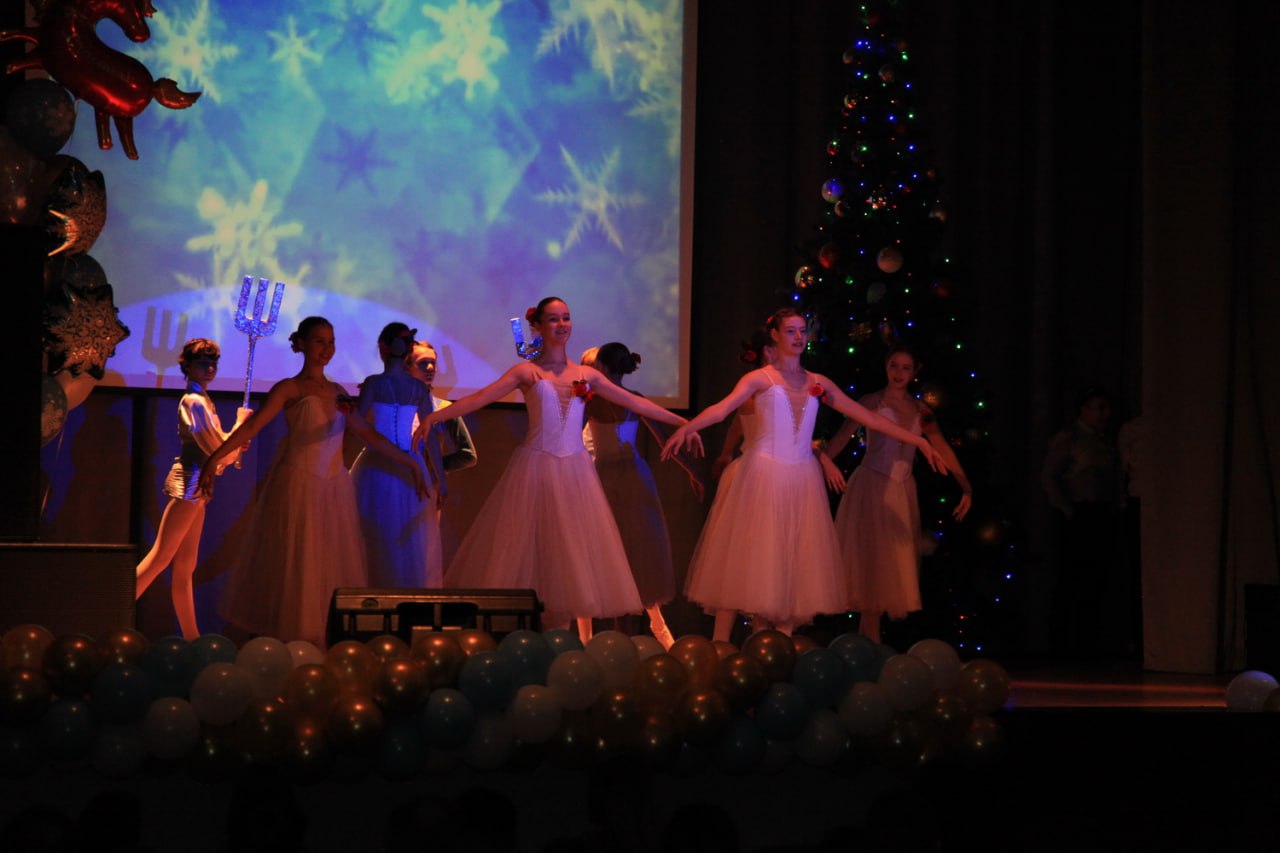 В УМВД России по Тульской области состоялся праздничный новогодний концерт В УМВД России по Тульской области состоялся праздничный новогодний концерт