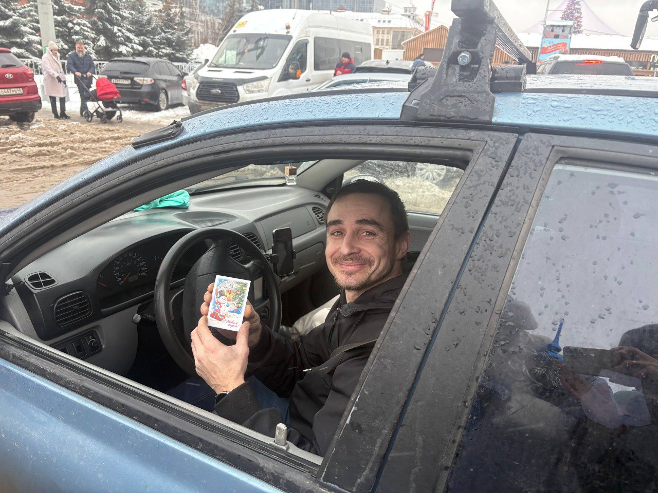 Полицейский Дед Мороз и Снегурочка управления Госавтоинспекции поздравляют Туляков и гостей города с Наступающим Новым Годом Полицейский Дед Мороз и Снегурочка управления Госавтоинспекции поздравляют Туляков и гостей города с Наступающим Новым Годом