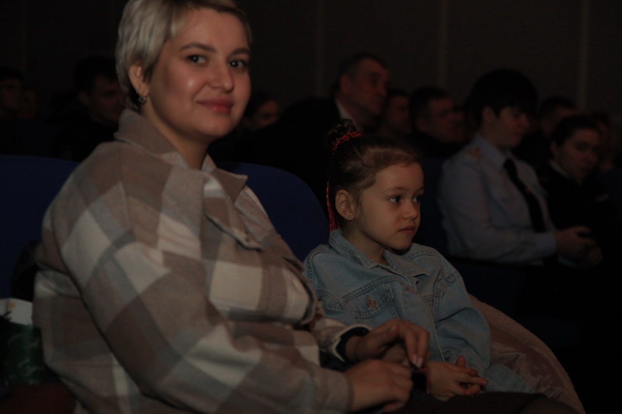 В УМВД России по Тульской области состоялся праздничный новогодний концерт В УМВД России по Тульской области состоялся праздничный новогодний концерт