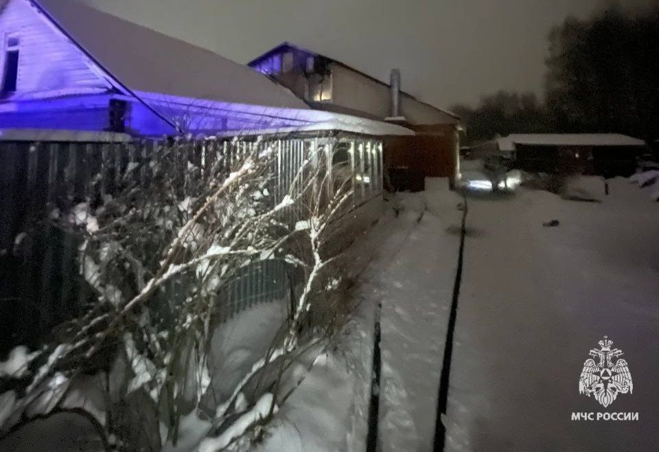 В Узловском районе при пожаре погибла женщина В Узловском районе при пожаре погибла женщина