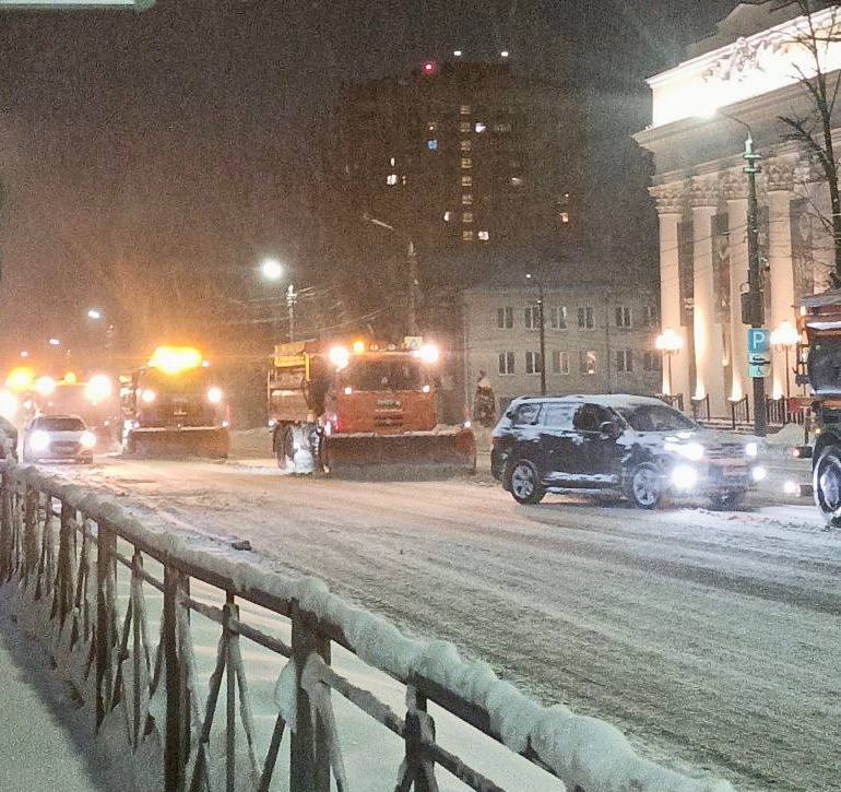 Продолжается ликвидация последствий снегопада Продолжается ликвидация последствий снегопада