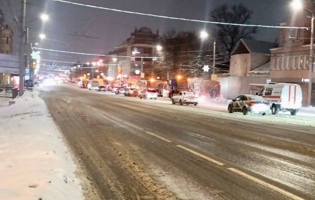 Продолжается ликвидация последствий снегопада Продолжается ликвидация последствий снегопада