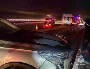 Будни спасателей: 6 ДТП, 6 пожаров