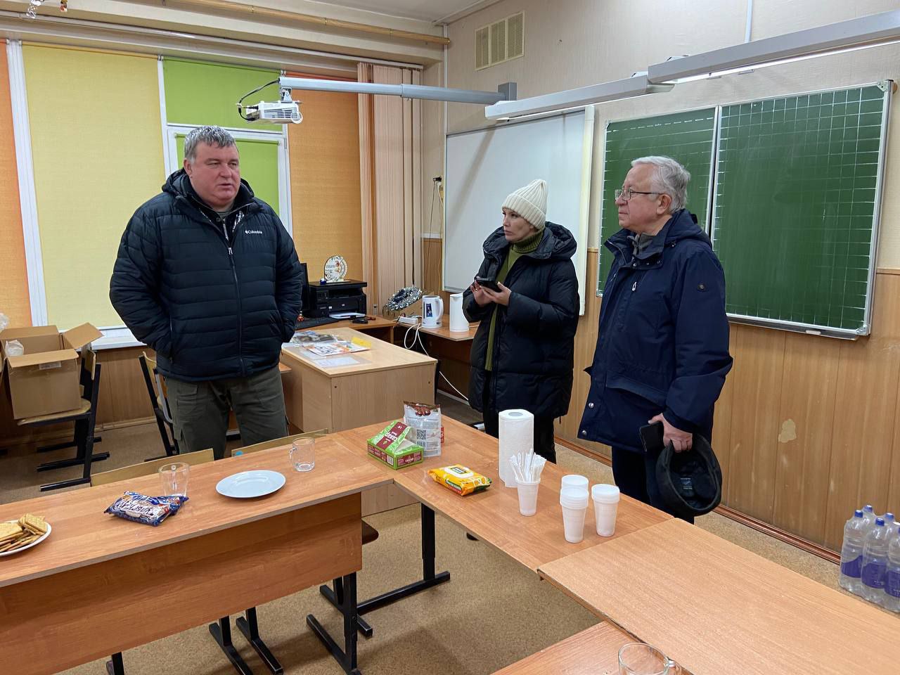 Илья Беспалов: Одновременно с началом работы оперативных служб на месте обнаруженных обломков БПЛА на ул. Свободы администрацией города был организован ПВР для жителей в подразделении Центра образования 27. Илья Беспалов: Одновременно с началом работы оперативных служб на месте обнаруженных обломков БПЛА на ул. Свободы администрацией города был организован ПВР для жителей в подразделении Центра образования 27.