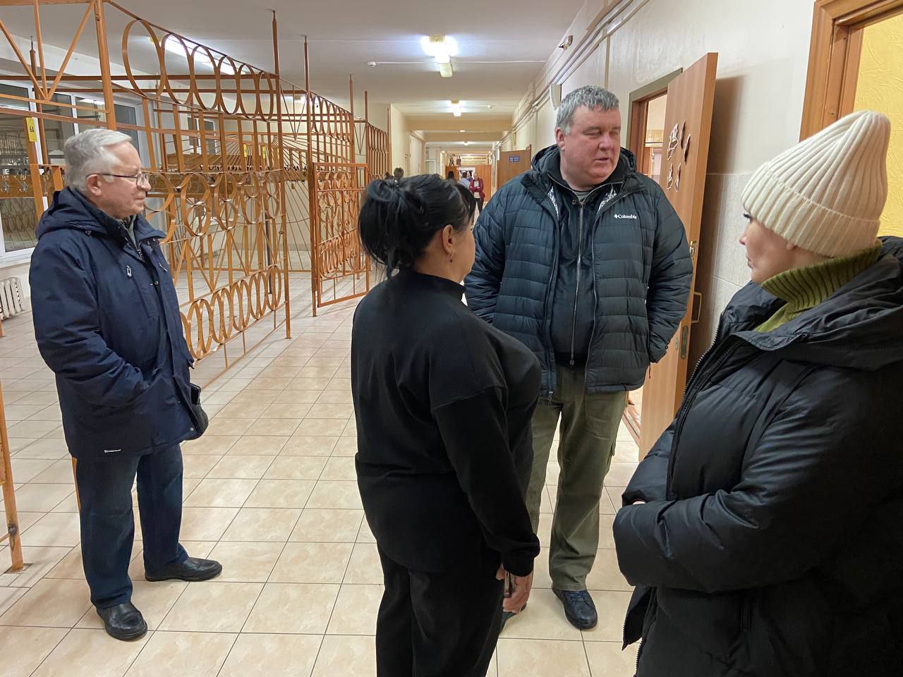 Илья Беспалов: Одновременно с началом работы оперативных служб на месте обнаруженных обломков БПЛА на ул. Свободы администрацией города был организован ПВР для жителей в подразделении Центра образования 27. Илья Беспалов: Одновременно с началом работы оперативных служб на месте обнаруженных обломков БПЛА на ул. Свободы администрацией города был организован ПВР для жителей в подразделении Центра образования 27.