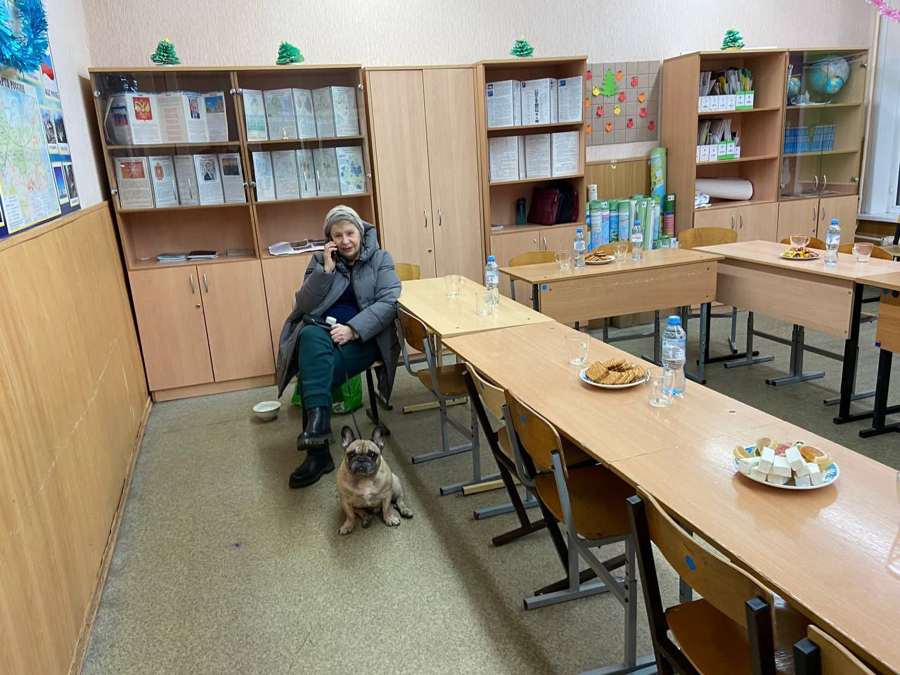 Илья Беспалов: Одновременно с началом работы оперативных служб на месте обнаруженных обломков БПЛА на ул. Свободы администрацией города был организован ПВР для жителей в подразделении Центра образования 27. Илья Беспалов: Одновременно с началом работы оперативных служб на месте обнаруженных обломков БПЛА на ул. Свободы администрацией города был организован ПВР для жителей в подразделении Центра образования 27.