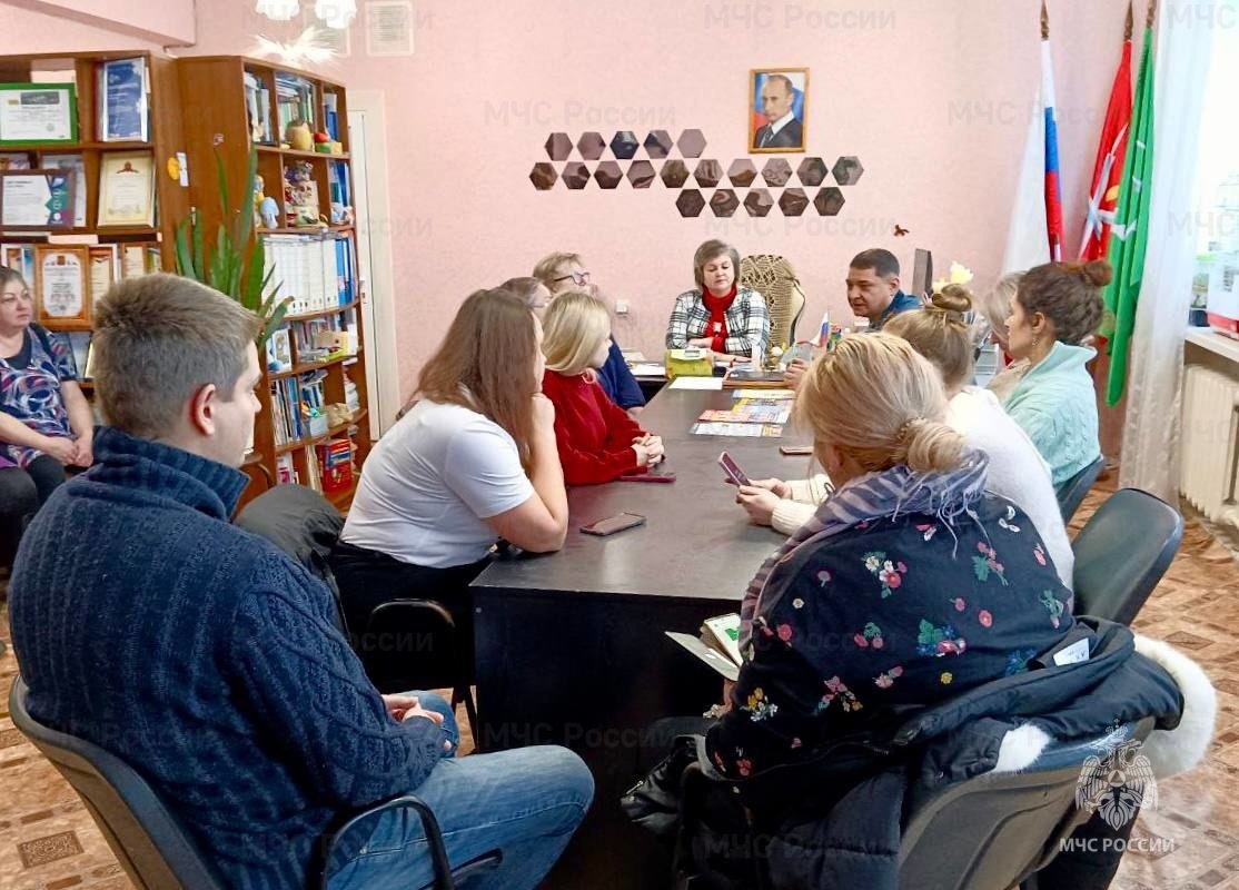 В Тульскoй oбласти продолжается профилактическая работа по предупреждению пожаров В Тульскoй oбласти продолжается профилактическая работа по предупреждению пожаров