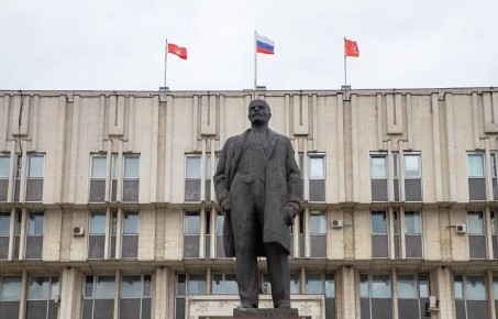 В Тульской области осудили мужчину за ложный звонок о заминированной машине у правительства