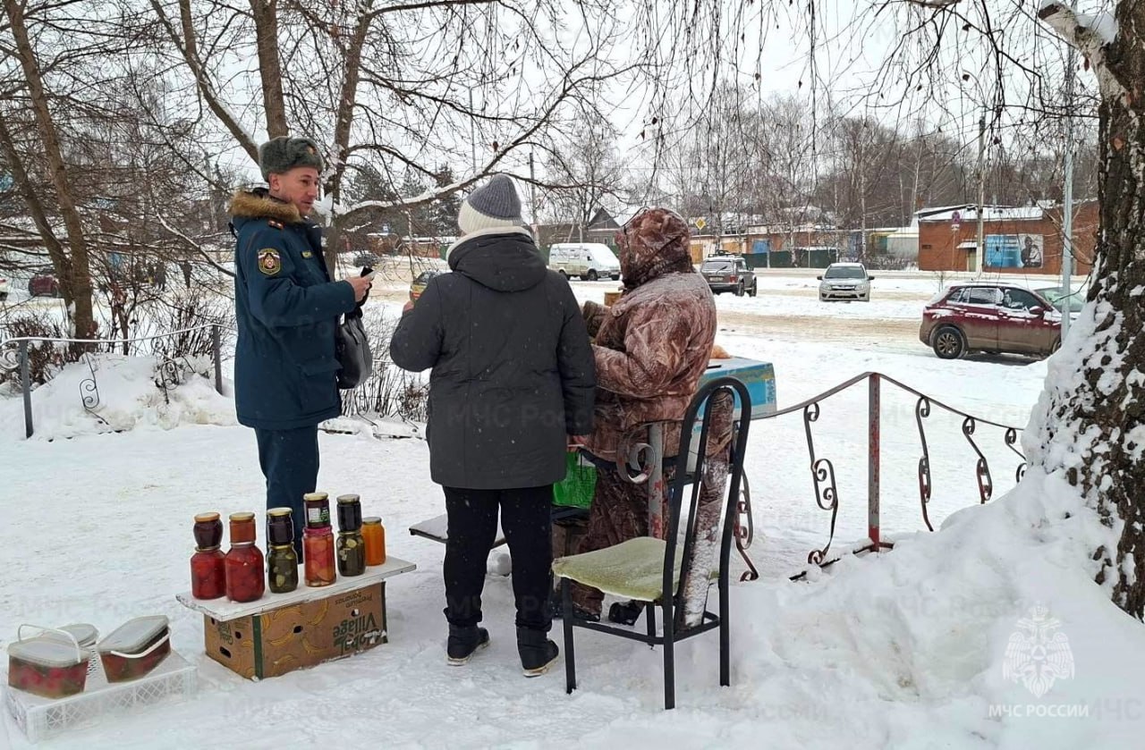 Регулярные профилактические рейды с жителями на тему пожарной безопасности продолжаются в Веневском районе Регулярные профилактические рейды с жителями на тему пожарной безопасности продолжаются в Веневском районе