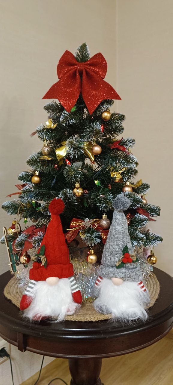 На Крещение, в феврале или пока иголки не опадут: когда убирать новогоднюю ёлку? На Крещение, в феврале или пока иголки не опадут: когда убирать новогоднюю ёлку?