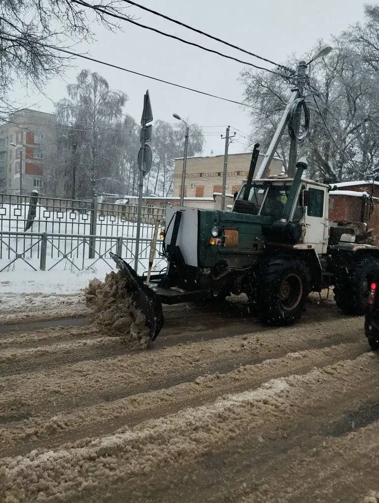 Продолжается ликвидация последствий снегопада Продолжается ликвидация последствий снегопада