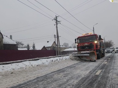 Держим кулачки за коммунальщиков в непростой схватке с непогодой