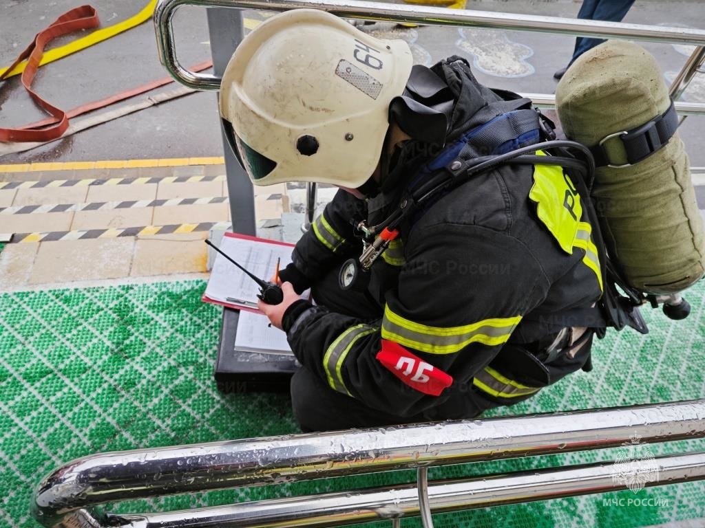 Из детского сада поселка Теплое эвакуировали детей Из детского сада поселка Теплое эвакуировали детей