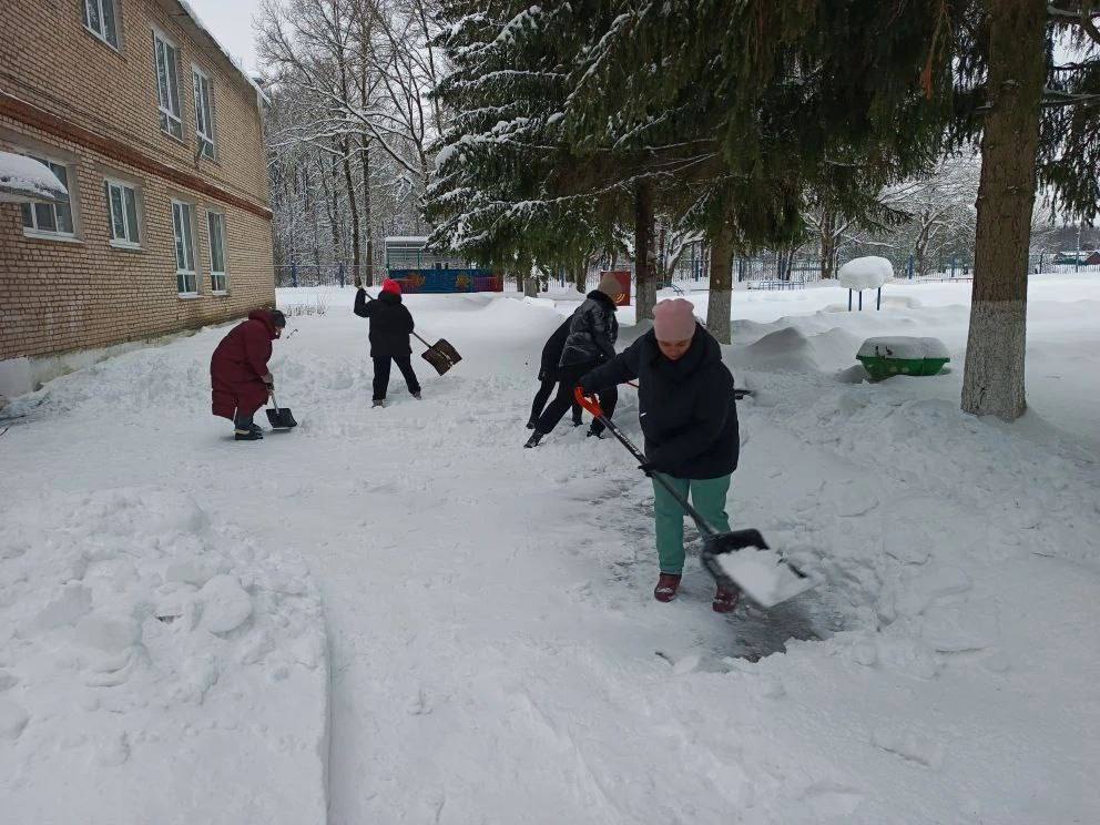 В Туле прошел «снежный субботник» В Туле прошел «снежный субботник»
