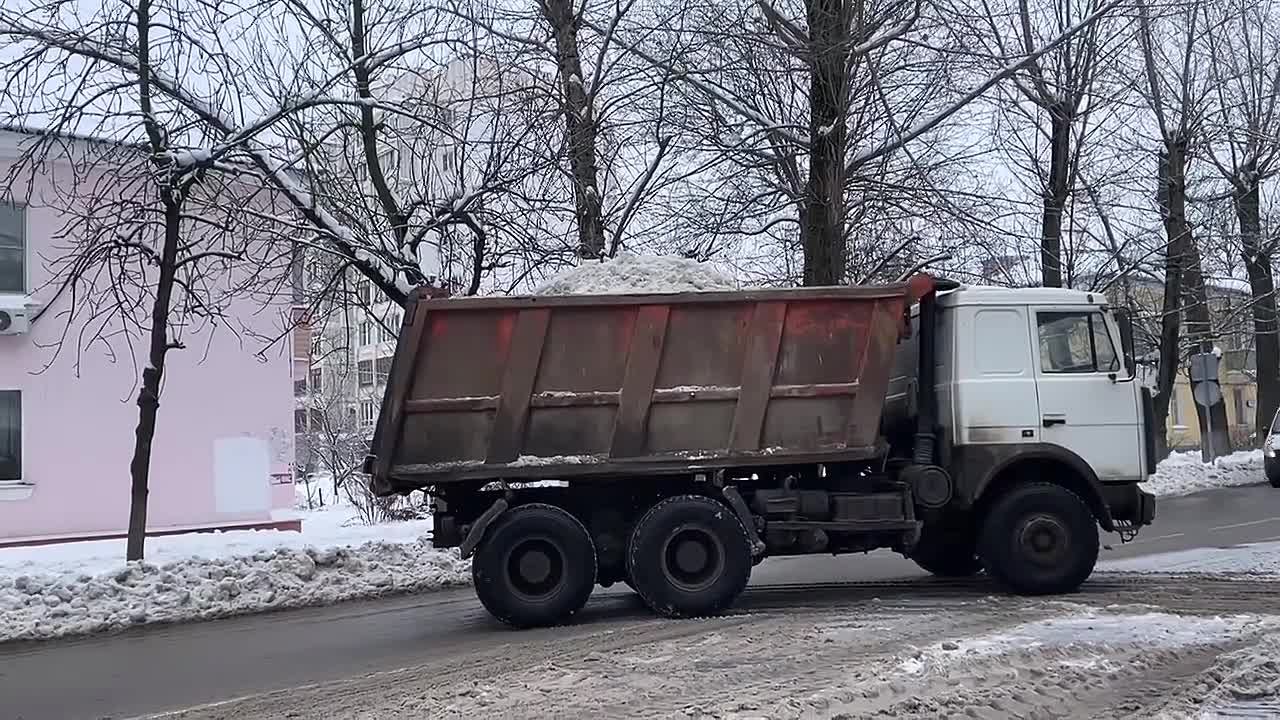 Илья Беспалов: Соцобъектам - первостепенное внимание при ликвидации последствий непогоды