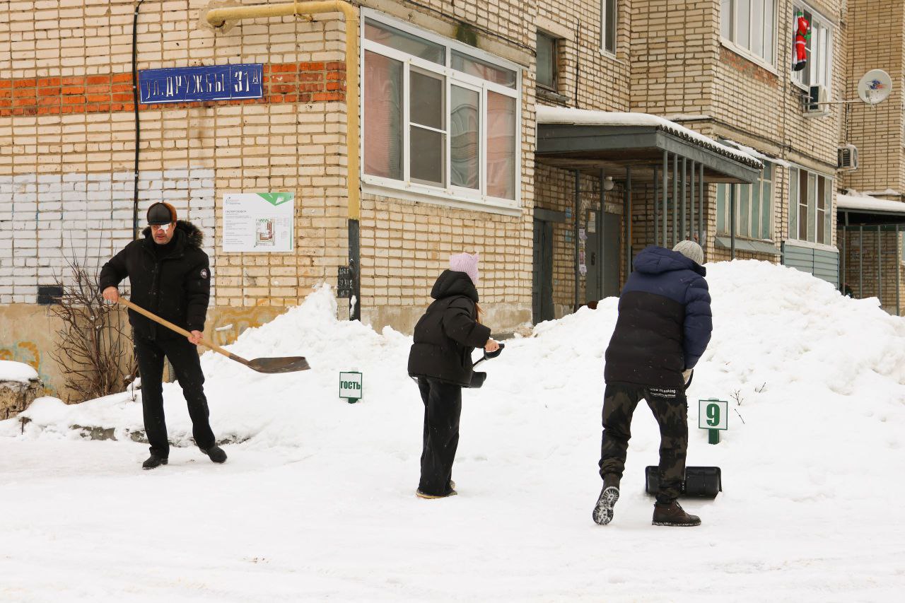 Против стихии вместе: в Тульской области проходит зимний субботник Против стихии вместе: в Тульской области проходит зимний субботник