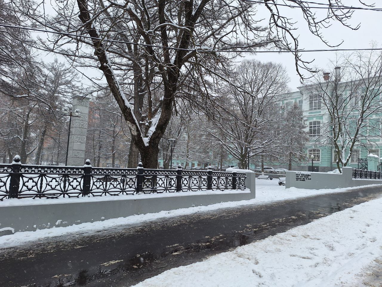 Илья Беспалов: В сквере Коммунаров завершен второй этап благоустройства Илья Беспалов: В сквере Коммунаров завершен второй этап благоустройства